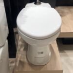 Bồn cầu CAESAR CP1333 1 khối nắp thường M220 (chưa bao gồm bộ xả tay gạt) - Ảnh 5