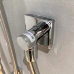 Cút nối tường TOTO TBW02013B - Ảnh 2