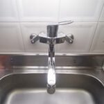 Vòi chén TOTO TKGG30EC nóng lạnh gắn tường - Ảnh 3