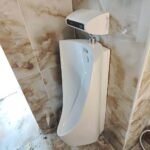 Bồn tiểu nam CAESAR U0235 treo tường, thoát ngang - Ảnh 5