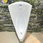 Bồn tiểu nam CAESAR U0237 treo tường, cấp nước sau, thoát ngang - Ảnh 4