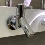 Vòi lavabo CAESAR W047C lạnh, gắn tường - Ảnh 2