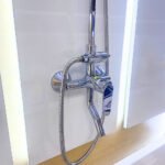 Sen cây INAX BFV-2015S (BFV2015S) nóng lạnh, tay sen 5 chế độ - Ảnh 3