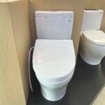 Bồn cầu TOTO CS769DRE4#XW 2 khối nắp rửa cơ TCW1211S - Ảnh 2