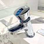 Vòi lavabo TOTO DL102 cảm ứng (bán tự động) - Ảnh 5