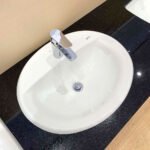 Chậu rửa mặt lavabo INAX L-2395VFC/ BW1 (L2395V) dương vành 1 lỗ - Ảnh 3