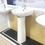 Chậu rửa mặt lavabo INAX L-284V/ L-284VD (L284V/ L284VD) treo tường kèm chân dài - Ảnh 2