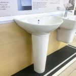 Chậu rửa mặt lavabo INAX L-288V/ L-288VD (L288V/ L288VD) treo tường kèm chân dài - Ảnh 3