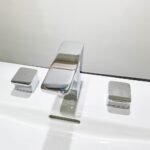 Vòi lavabo INAX LFV-5010S (LFV5010S) nóng lạnh (vòi chậu 3 lỗ) - Ảnh 3