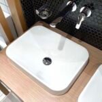 Chậu rửa mặt lavabo TOTO LT5616C#XW đặt bàn - Ảnh 3