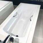 Bồn tắm TOTO PAY1735HVC#W  đặt sàn, có tay vịn - Ảnh 2