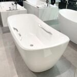 Bồn tắm TOTO PJY1734HPWEN#MW/ TVBF412 đá cẩm thạch đặt sàn, có tay vịn, kèm ống thải TVBF412 - Ảnh 2