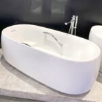 Bồn tắm TOTO PJY1744WHPWEN#GW/ TVBF412 đá cẩm thạch đặt sàn,có tay vịn, kèm ống thải TVBF412 - Ảnh 4