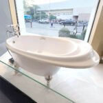 Bồn tắm TOTO PPY1610HPTE#P/ TVBF412 đặt sàn ngọc trai, có tay vịn, kèm ống thải TVBF412 - Ảnh 2