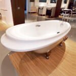 Bồn tắm TOTO PPY1610HPTE#P/ TVBF412 đặt sàn ngọc trai, có tay vịn, kèm ống thải TVBF412 - Ảnh 4