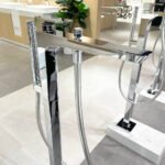 Sen cây bồn tắm TOTO TBG07306AA dòng GE - Ảnh 3