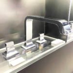 Vòi xả bồn tắm TOTO TBG08202A nóng lạnh, dòng GC (4 lỗ), màu chrome, kèm tay sen - Ảnh 2