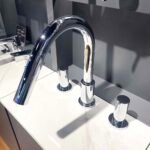 Vòi xả bồn tắm TOTO TBG11201B nóng lạnh, dòng GF (3 lỗ), màu chrome - Ảnh 3