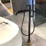 Sen cây bồn tắm TOTO TBG11306AA#MBL dòng GF - Ảnh 2