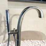 Sen cây bồn tắm TOTO TBP01301A/ TBN01105B - Ảnh 4