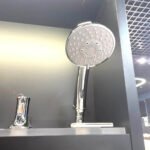 Vòi xả bồn tắm TOTO TBS02202BA nóng lạnh, dòng LN (4 lỗ), màu chrome, kèm tay sen - Ảnh 5