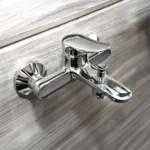 Vòi sen tắm TOTO TBS04302V/ TBW07009A nóng lạnh - Ảnh 2