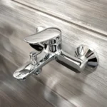 Vòi sen tắm TOTO TBS04302V/ TBW07009A nóng lạnh - Ảnh 3