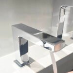 Vòi lavabo TOTO TLE25006V cảm ứng - Ảnh 2