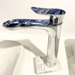 Vòi lavabo TOTO TLG01307B#MBL nóng lạnh dòng GO đen mờ ,cao 29cm - Ảnh 3