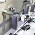 Vòi Lavabo TOTO TLG01311BB nóng lạnh, gắn tường, dòng GO (2 lỗ), màu Crom bóng - Ảnh 5