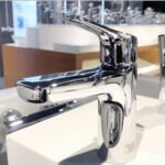 Vòi lavabo TOTO TLG03301B#PBR nóng lạnh dòng GS mạ đồng bóng ,cao 17cm - Ảnh 3