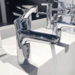 Vòi lavabo TOTO TLG03301B#PN nóng lạnh dòng GS mạ Nikel bóng ,cao 17cm - Ảnh 4