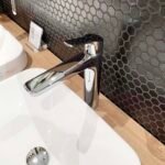 Vòi lavabo TOTO TLG03303B#PN nóng lạnh dòng GS mạ Nikel bóng ,cao 23cm - Ảnh 3