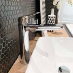 Vòi lavabo TOTO TLG03303B#PFG nóng lạnh dòng GS mạ vàng Pháp bóng ,cao 17cm - Ảnh 5