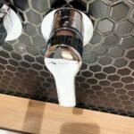 Vòi Lavabo TOTO TLG03307BB#MBL nóng lạnh, gắn tường, dòng GS (2 lỗ), màu đen mờ - Ảnh 3