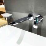Vòi Lavabo TOTO TLG04310BB nóng lạnh, gắn tường, dòng GA (2 lỗ), màu chrome - Ảnh 2