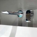 Vòi Lavabo TOTO TLG04310BB#BN nóng lạnh, gắn tường, dòng GA (2 lỗ) - Ảnh 4