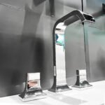 Vòi lavabo TOTO TLG08201B#BBR nóng lạnh (3 lỗ) dòng GC - Ảnh 3