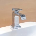 Vòi lavabo TOTO TLG08301V nóng lạnh dòng GC - Ảnh 4