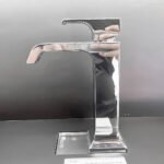 Vòi lavabo TOTO TLG08303V nóng lạnh dòng GC - Ảnh 2