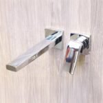 Vòi Lavabo TOTO TLG10307BB nóng lạnh, gắn tường, dòng GB (2 lỗ) - Ảnh 2