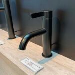 Vòi lavabo TOTO TLG11301B#PN nóng lạnh dòng GF mạ Nikel bóng ,cao 18cm - Ảnh 4