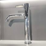 Vòi lavabo TOTO TLG11303B#PN nóng lạnh dòng GF mạ Nikel bóng ,cao 25cm - Ảnh 4