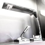 Vòi lavabo TOTO TLP02307B (2 lỗ) nóng lạnh dòng ZL - Ảnh 2