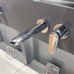 Vòi Lavabo TOTO TLS04308B nóng lạnh, gắn tường, dòng LF (2 lỗ) - Ảnh 2